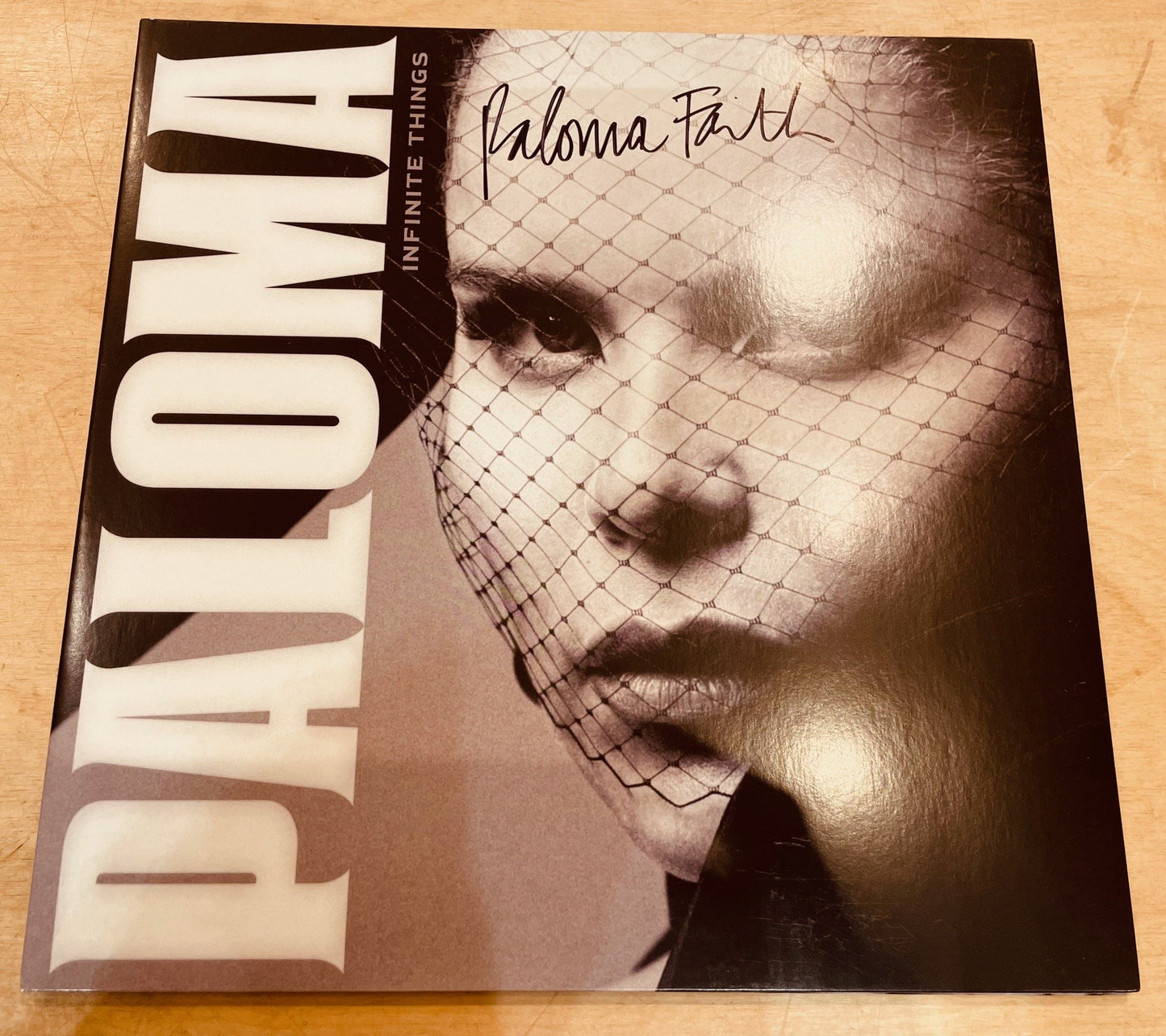 Image of Front Cover of 3815060C: LP - PALOMA FAITH, Infinite Things (RCA; 19439763821, UK & Europe 2020, Gatefold, Inner, SIGNED)   VG+/VG+