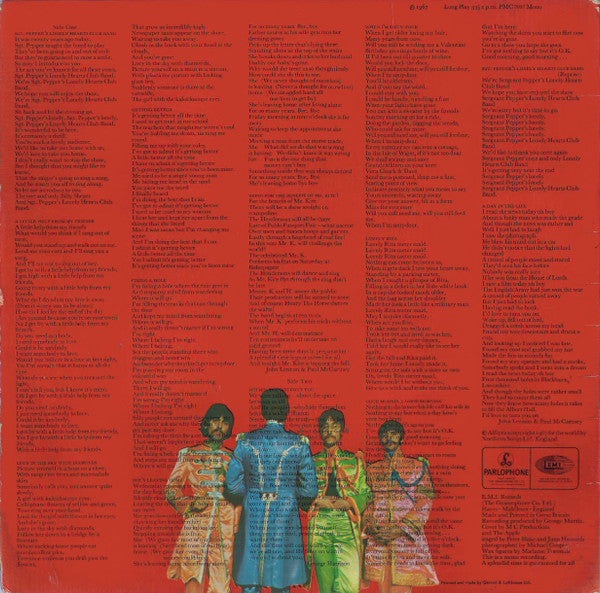 Image of Back Cover of LP - VG/G - THE BEATLES, Sgt. Pepper's Lonely Hearts Club Band (Parlophone Black/Yellow; PMC 7027, UK 1967, Gatefold, No Insert, No Inner, Mono 1st Press.), A1/B1,  - 4326409E
