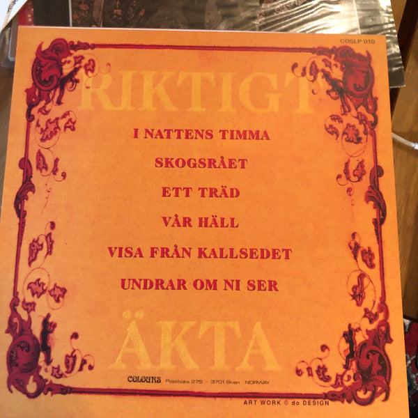 Image of Back Cover of 3925468E: LP - LANDBERK, Riktigt �kta (Colours; COSLP 010, Norway 1992, Booklet) Corner Bumps  VG+/EX