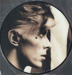 Image of Label Cover of LP - EX/EX - DAVID BOWIE, Young Americans (Parlophone; 5021732489357, Worldwide 2025 Reissue, Die Cut Picture Sleeve, Insert, Picture Disc), SEALED,  - 2946061S