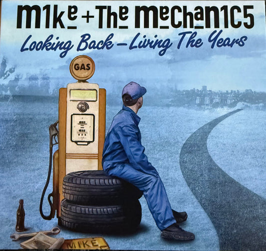 Image of Front Cover of 4835282E: CD - MIKE + THE MECHANICS*, Looking Back - Living The Years (Craft Recordings; 00888072678712, Europe 2025, Gatefold, Booklet)   VG+/VG+