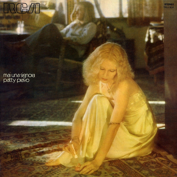 Image of Front Cover of 4915114C: LP - PATTY PRAVO, Mai Una Signora (RCA; TPL1 1051, Italy 1974, Laminated Gatefold Sleeve, Insert) Edge wear, strong VG vinyl.  VG/VG