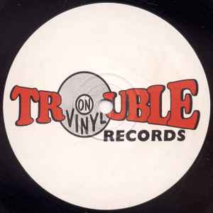 Image of Back Cover of 12" - /G+ - VARIOUS, Here Comes Trouble E.P. (Vol.1) (Trouble On Vinyl; TOV 001, UK 1993, Company Sleeve), Light marks and a minor warp that DNAP., A1 Code 071   Computerized BusinessA2 DJ Kane Feat. Daddy I.P*  Neutron Possession	AA1 Ed Rush   The DreaddAA2 Bayders Crew   Bassheads Lickweed - 1826215E
