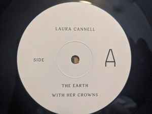 Image of Label Cover of LP - VG+/VG+ - LAURA CANNELL, The Earth With Her Crowns (Brawl Records; BRAWL016, UK 2020), ,  - 1146377S