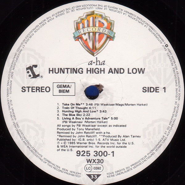 Image of Label Cover of LP - VG+/VG+ - A-HA, Hunting High And Low (Warner Bros. Records; 925 300-1, Europe 1985, Stickered Sleeve, Inner), ,  - 3926015E