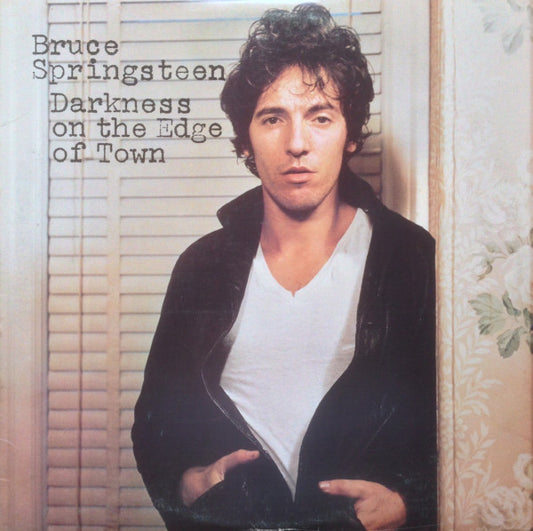 Image of Front Cover of LP - G+/VG - BRUCE SPRINGSTEEN, Darkness On The Edge Of Town (Columbia; JC 35318, US 1978, Inner & Insert, Keel pressing), Sleeve spine mostly tattered, ringwear. Light hairlines.,  - 2226023E