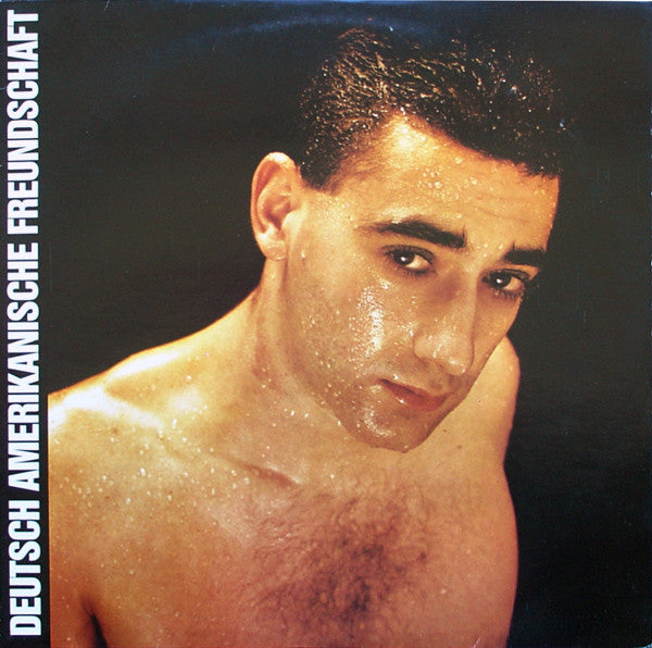 Image of Front Cover of LP - VG/VG - DEUTSCH AMERIKANISCHE FREUNDSCHAFT, Alles Ist Gut (Virgin; V2202, UK 1981, No Inner), ,  - 2516429C