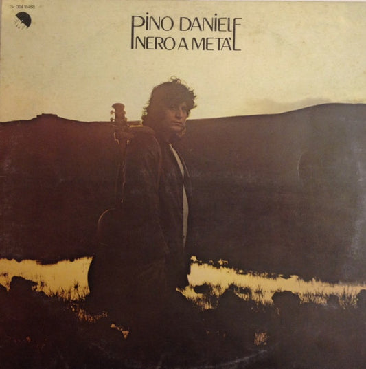 Image of Front Cover of LP - VG/VG - PINO DANIELE, Nero A Met  (EMI; 3C 064-18468, Italy 1981 Reissue, Inner, 2-12-81 Run Out), ,  - 2826230E