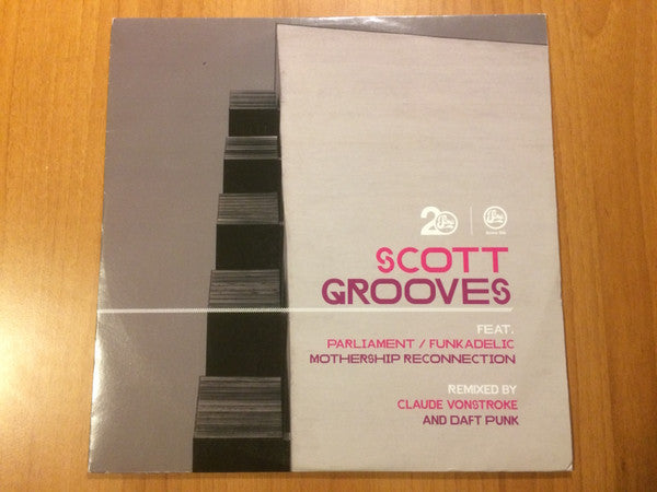 Image of Front Cover of 12" - VG/VG - SCOTT GROOVES FEAT. PARLIAMENT / FUNKADELIC, Mothership Reconnection Remixes (Soma Quality Recordings; SOMA 305, UK 2011, Picture Sleeve), , A Mothership Reconnection (VonStroke Energy Pattern Mix)AA Mothership Reconnection (Daft Punk Remix) - 2826288E