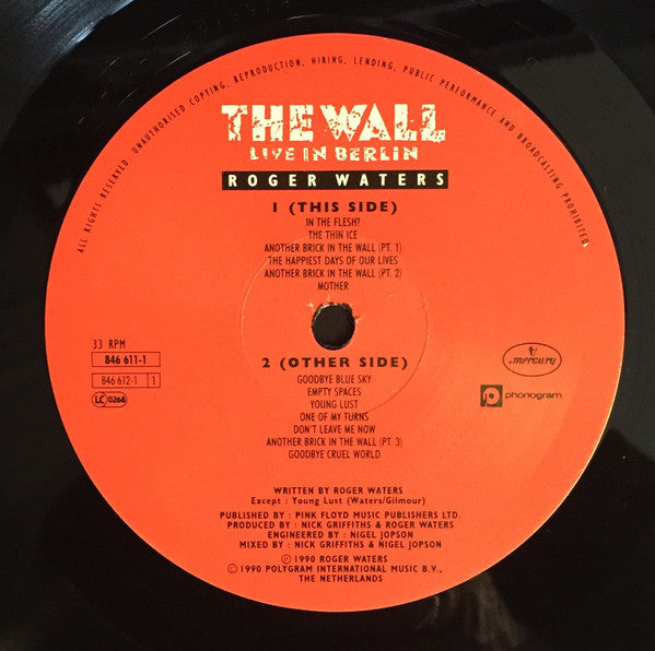 Image of Label Cover of 2xLP - VG/VG - ROGER WATERS, The Wall (Live In Berlin) (Mercury; 846 611-1, Europe 1990, Gatefold, 2 Inners), Hairlines, seam splits on inners, sticker on one inner, edge wear,  - 3146200S