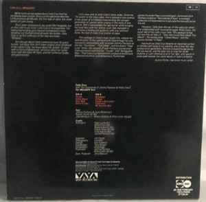 Image of Back Cover of LP - VG/G+ - CELIA CRUZ, The Brillante Best Of Celia Cruz (Vaya Records; VS 77, France 1978), Mark on the run in to the A-side, plays with some static,  - 3246029S