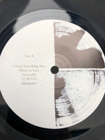 Image of Label Cover of LP - VG+/VG+ - SAVAGES, Adore Life (Matador; OLE-1076-1, UK, Europe & US 2016, Gatefold, Signed Print, MPO matrix, Print Ltd to 200), Print signed by whole band, NB Discogs states print only came with GZ pressing but this is MPO,  - 3246224S