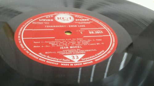 Image of Label Cover of LP - VG/VG - JEAN MOREL, ROYAL OPERA HOUSE ORCHESTRA, COVENT GARDEN, Tchaikovsky: Excerpts From Swan Lake (RCA Red Seal Living Stereo; SB.2012, UK 1959 Reissue, Laminated Scalloped Flipback Sleeve, Sleeve Date 11/59), Light Marks and Little Surface Noise. Sleeve has Minor Creasing,  - 3626081E