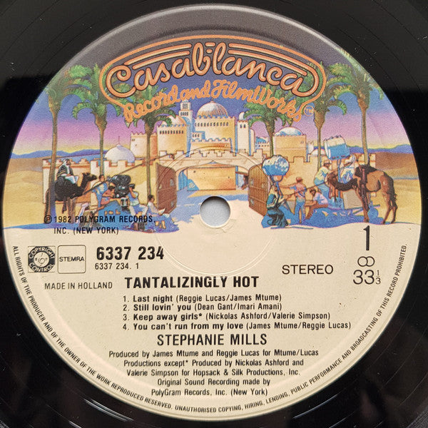 Image of Back Cover of LP - VG/VG - STEPHANIE MILLS, Tantalizingly Hot (Casablanca; 6337 234, Netherlands 1982, Inner), Conservative grading, strong VG with light hariline marks.,  - 3646453S