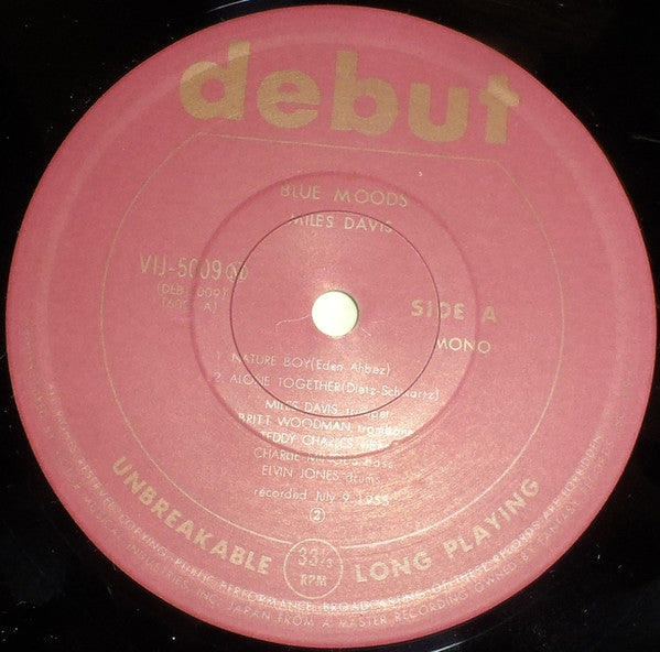 Image of Label Cover of LP - VG/VG - MILES DAVIS, Blue Moods (Debut Records; VIJ-5009M, Japan 1976 Reissue, Pasteback Sleeve, Insert, Missing the OBI), Light hairlines. Sleeve has edgewear and a patch where a sticker is half-removed. Small pen marks on rear.,  - 3926368E