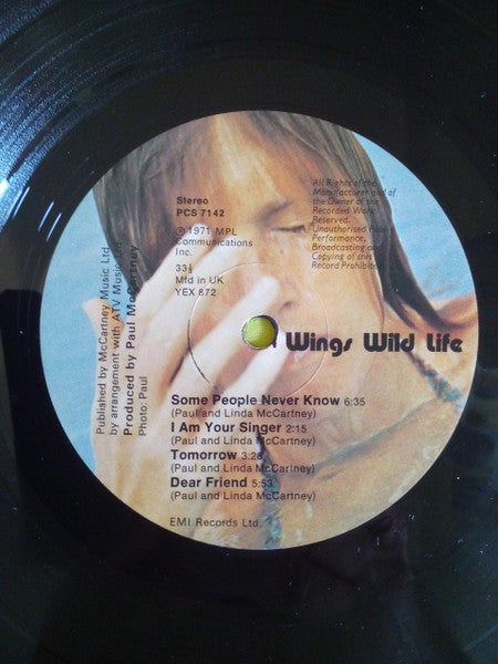Image of Label Cover of LP - VG/VG - WINGS, Wild Life (Apple; PCS 7142, UK 1970s Reissue, Pinched Spine, Yellow Inner), Light marks, edge wear, writing on Inner, stains on back,  - 4146011S