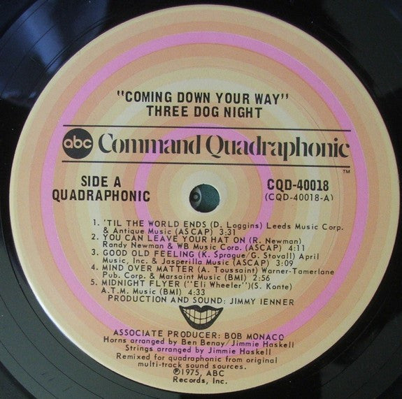 Image of Label Cover of LP - VG/VG - THREE DOG NIGHT, Coming Down Your Way (ABC Command Quadraphonic; CQD-40018, US 1975, Quadraphonic), A few light hairlines. Sleeve has edgewear, ringwear, corner cut. ,  - 4126335E