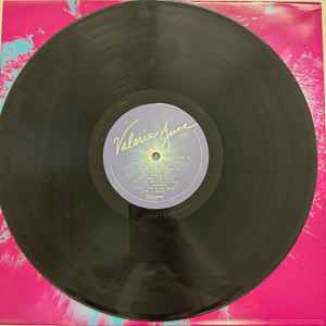 Image of Label Cover of LP - VG+/VG+ - VALERIE JUNE, Owls, Omens, And Oracles (Concord Records; CRE02872, US 2025, Inner & Insert), Still In Opened Shrinkwrap,  - 4246020S