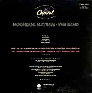 Image of Back Cover of LP - VG/G+ - THE BAND, Moondog Matinee (Capitol Green; E-SW 11214, UK 1973, No Poster, Stickered Sleeve), Little light hairlines, Ring wear to sleeve, Hype stickered sleeve, No poster,  - 4016380C