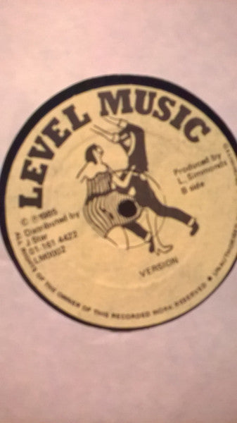 Image of Back Cover of 12" - /VG - LEROY SIMMONDS, I Just Want To Love You (Level Music; LM002,  1985), Has very slight warp on rim, & very light hairlines. Both don't affect play. Plays VG,  - 4326066E