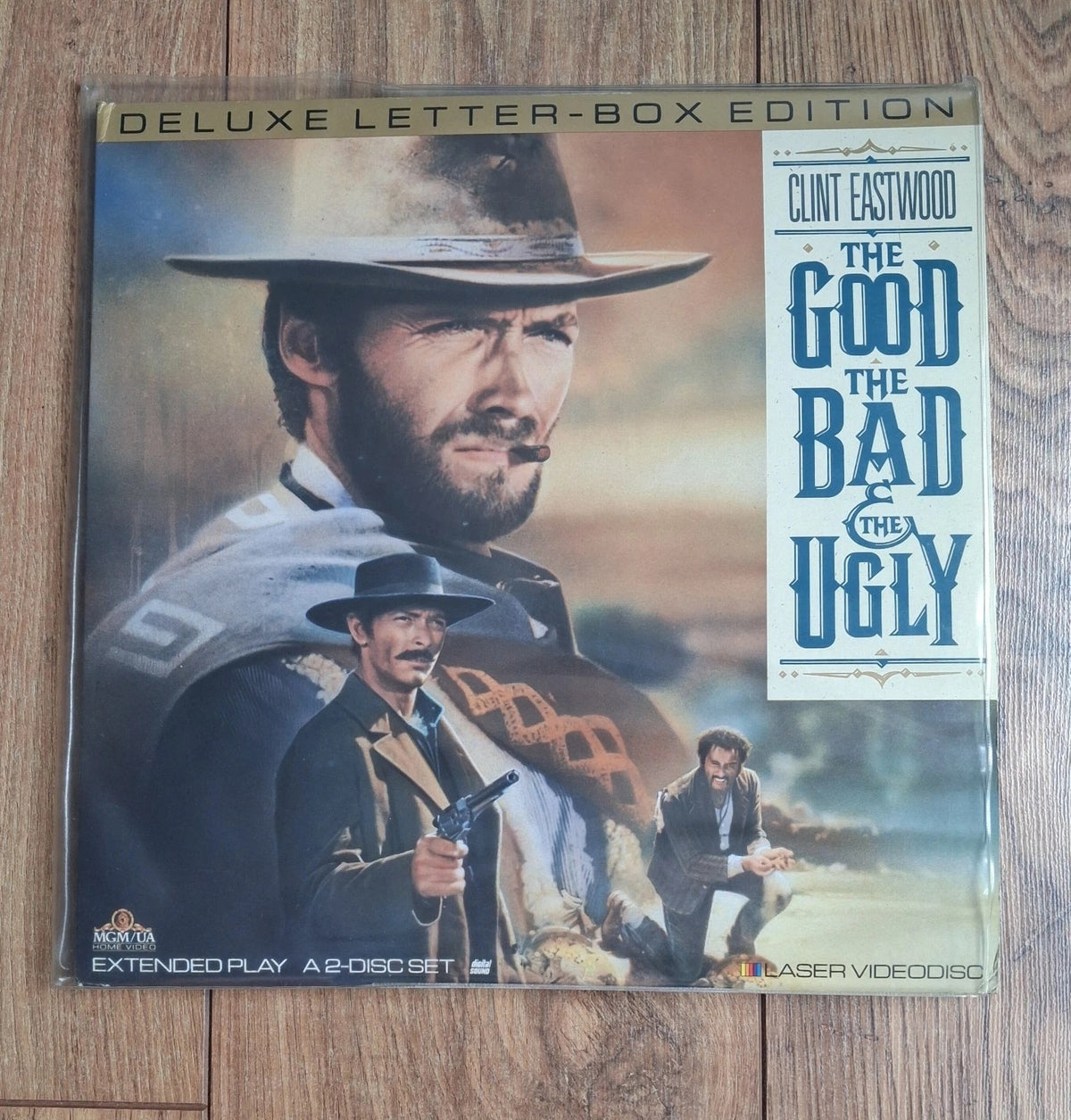 Image of Front Cover of 2xLaserdisc - VG+/EX - SERGIO LEONE, Good, The Bad And The Ugly (MGM; , US 1990), ,  - 4346323S