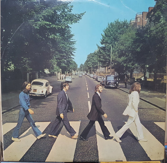 Image of Front Cover of LP - VG/G - THE BEATLES, Abbey Road (Parlophone Yellow/Black Label; PPCS 7088,  1969, Laminated Sleeve, Stereo, No Her majesty, Apple symbol aligned, 749-2/750-1 matrix), Feelable scratches, laminate creases, NO original inner,  - 4446231S