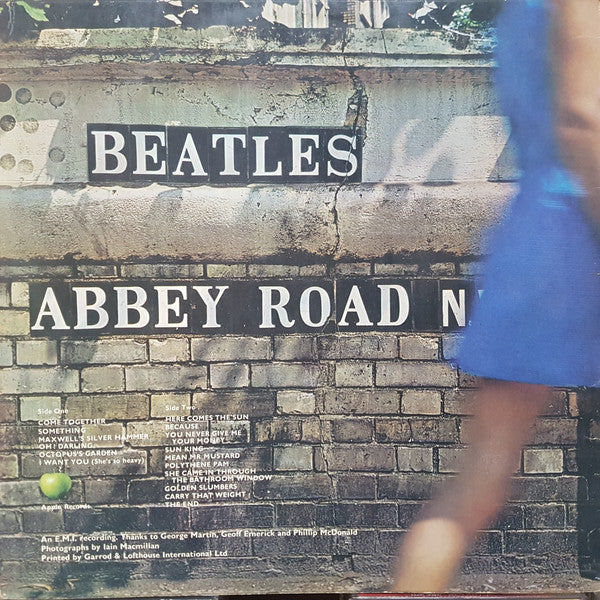 Image of Back Cover of LP - VG/G - THE BEATLES, Abbey Road (Parlophone Yellow/Black Label; PPCS 7088,  1969, Laminated Sleeve, Stereo, No Her majesty, Apple symbol aligned, 749-2/750-1 matrix), Feelable scratches, laminate creases, NO original inner,  - 4446231S
