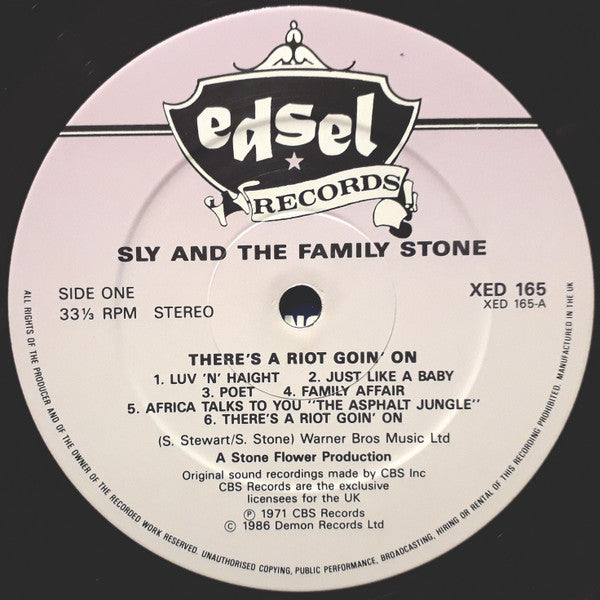 Image of Label Cover of LP - VG/VG - SLY AND THE FAMILY STONE, There's a Riot Going On (Edsel; XED 165, UK 1986 Reissue, Gatefold, No Barcode), Light hairlines. Edgewear. ,  - 3626201E