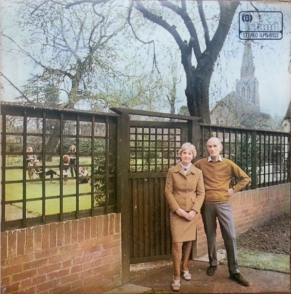 Image of Front Cover of LP - G+/G+ - FAIRPORT CONVENTION, Unhalfbricking (Island Pink/Black Circle Logo; ILPS 9102, UK 1969, 1st Pressing), Hairlines and a few heavier marks that look worse than they sound. Small split on spine and small rip on sleeve rear. ,  - 2926356E