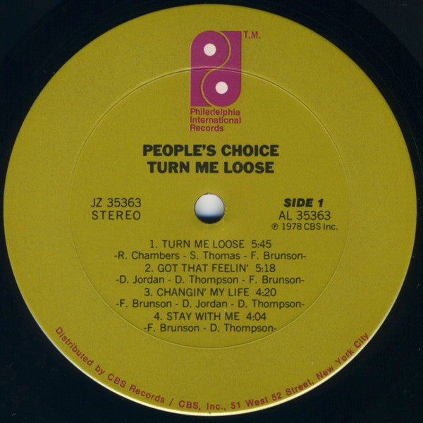 Image of Label Cover of LP - VG/VG - PEOPLES CHOICE, Turn Me Loose (Philadelphia International; 35363, US 1997), Light marks. Wear to sleeve with sticker in cornerl. Ringwear.,  - 3946199S