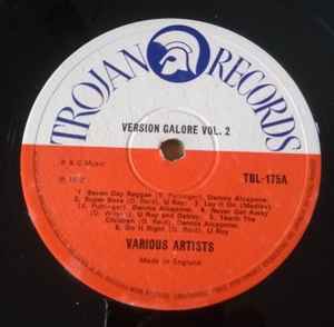 Image of Label Cover of LP - VG+/VG+ - VARIOUS ARTISTS, Version Galore Vol. 2 (Trojan Records; TBL 175, UK 1972, Laminated Front Sleeve), ,  - 2916092C