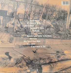 Image of Back Cover of LP - NEW/NEW - NAS, Illmatic (Columbia; 4759591, Europe 2021 Reissue, Inner), , Nas, the son of jazz musician Olu Dara, draws on jazz influences, with producer Pete Rock using jazz piano chords and having his own father play the trumpet solo at the end of "Life's a Bitch." Jazz is also present in the album's essential cuts, with the Ahmad Jamal-sampling, boom-bap classic 'The World Is Yours' standing out. The lyrics remind us that the record's beating heart is New York. Nas epitomises