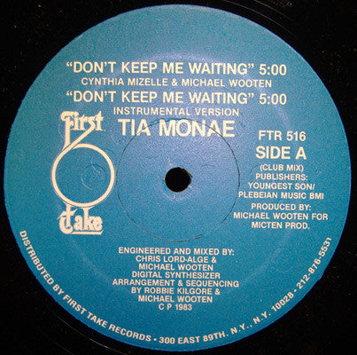 Image of Front Cover of 12" - /G+ - TIA MONAE, Don't Keep Me Waiting (First Take Records  ; FTR 516, US 1983, Plain Sleeve, Blue Label), Superficial fogging to both sides.,  - 1716293C