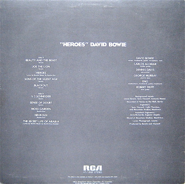 Image of Back Cover of 3544184S: LP - DAVID BOWIE, Heroes (RCA Black; AFL1-2522, US 1977, Inner) Edge wear and cut-out(notched) sleeve. Inner has some tears and a bit of tape near one edge.  VG/VG